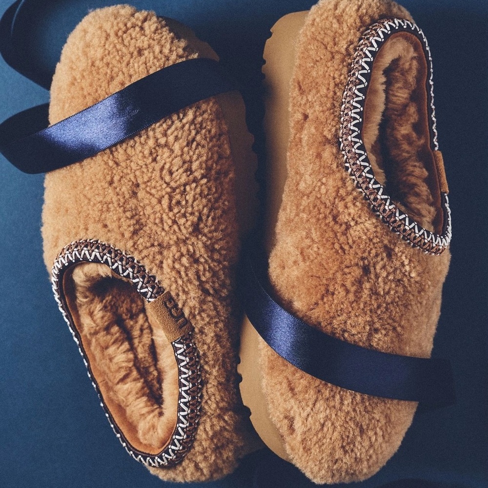 UGG Tasman Maxi Curly Slippers